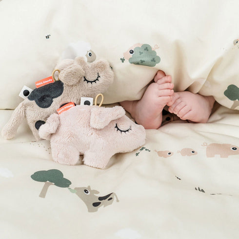 Väike tegevusmänguasi Pigee, mille on teinud Deer
